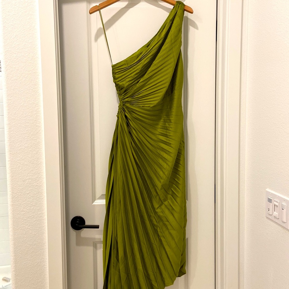 VICI Glam Satin Pleated One Shoulder Asymmetrical Dress